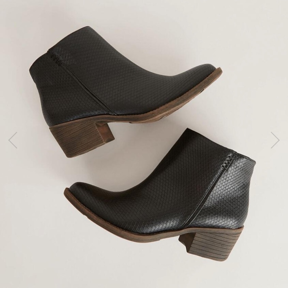 Volatile Ventura Ankle Boot